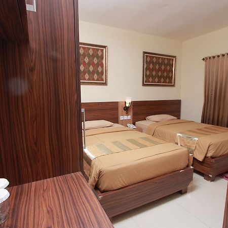 Hotel Kristina Malioboro Yogyakarta Exteriör bild