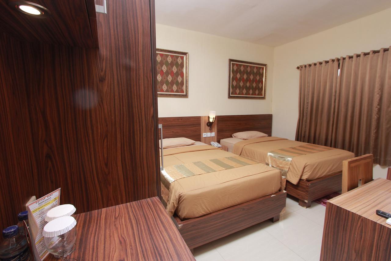 Hotel Kristina Malioboro Yogyakarta Exteriör bild