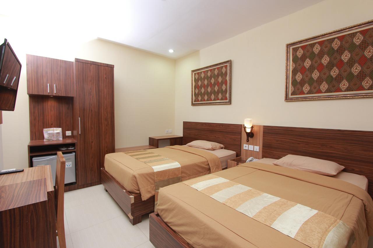 Hotel Kristina Malioboro Yogyakarta Exteriör bild